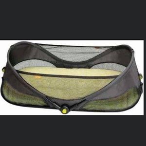 Fold’n go travel bassinet